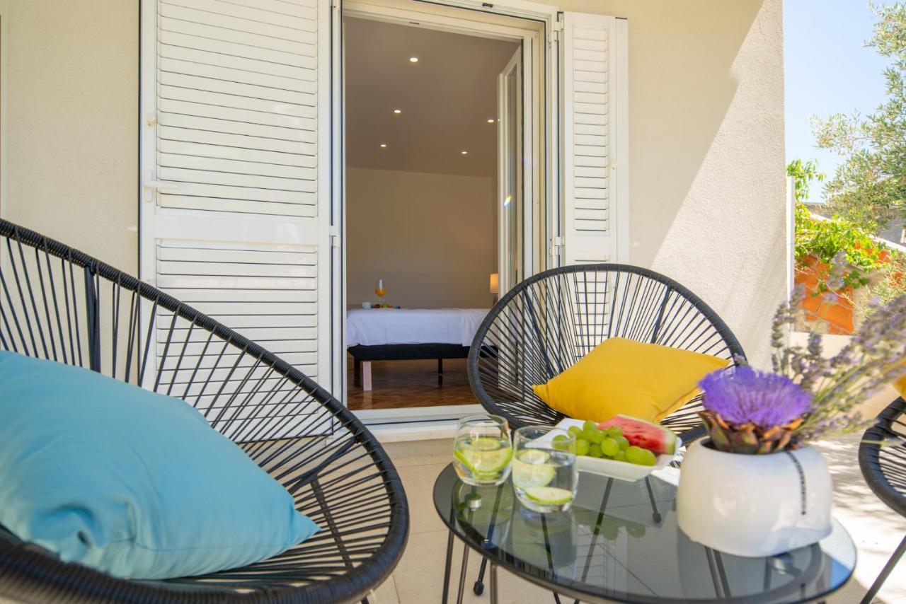 Garden Apartment Pakoštane Eksteriør bilde