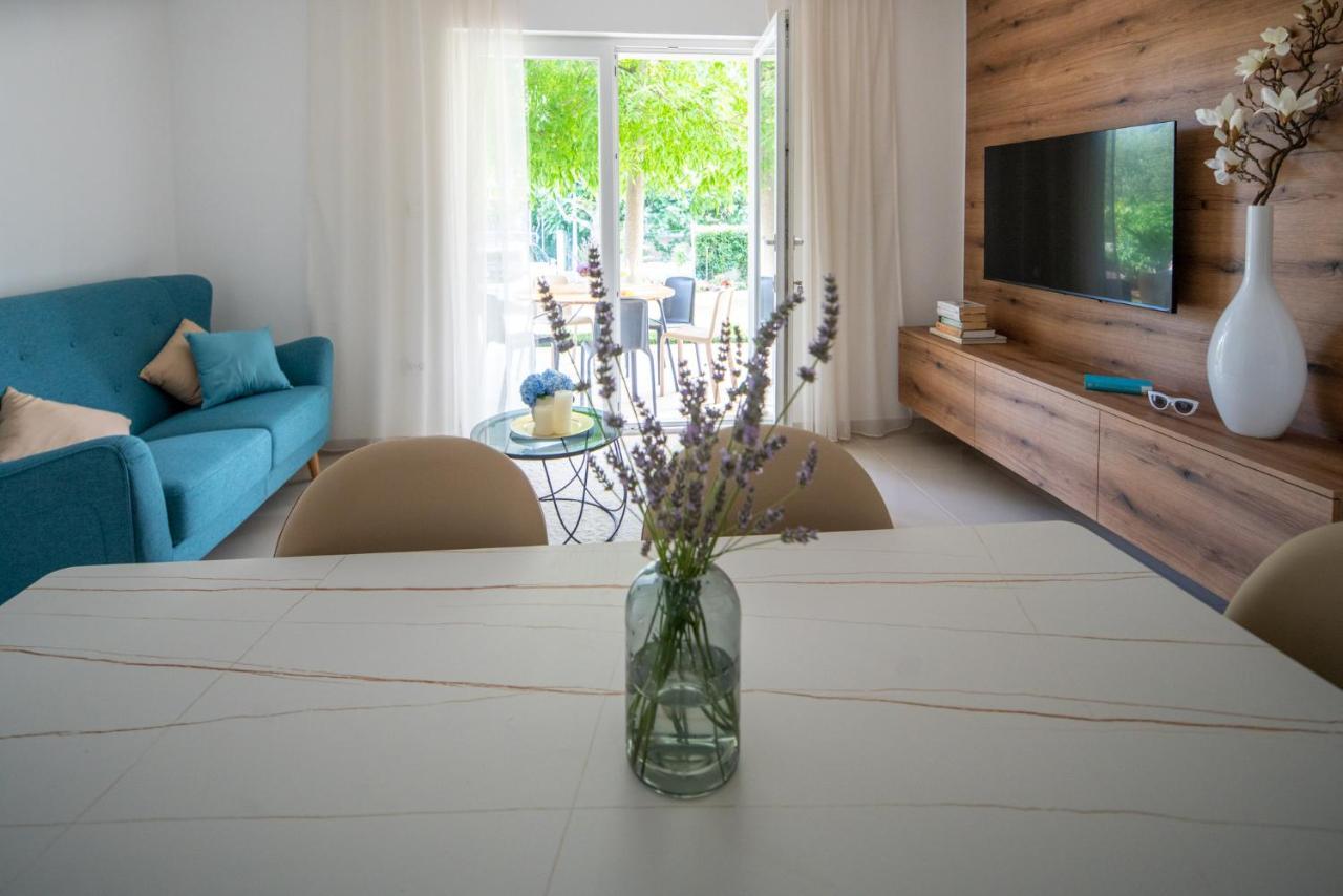 Garden Apartment Pakoštane Eksteriør bilde